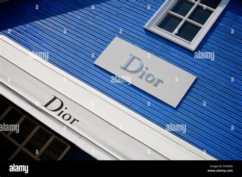 dior bicester village outlet.